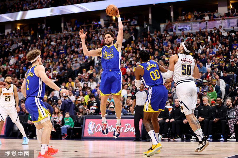 在与勇士的 在与勇士的