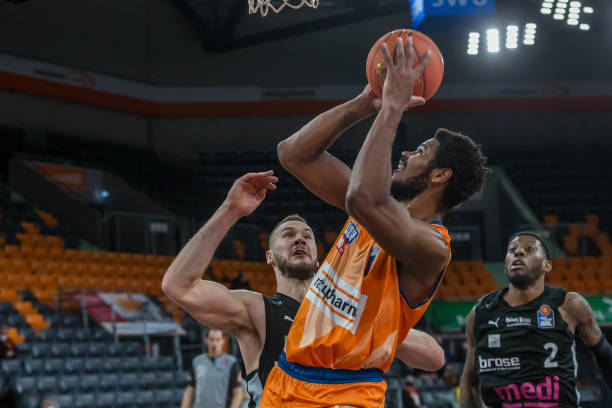 他将在一个 他将在一个